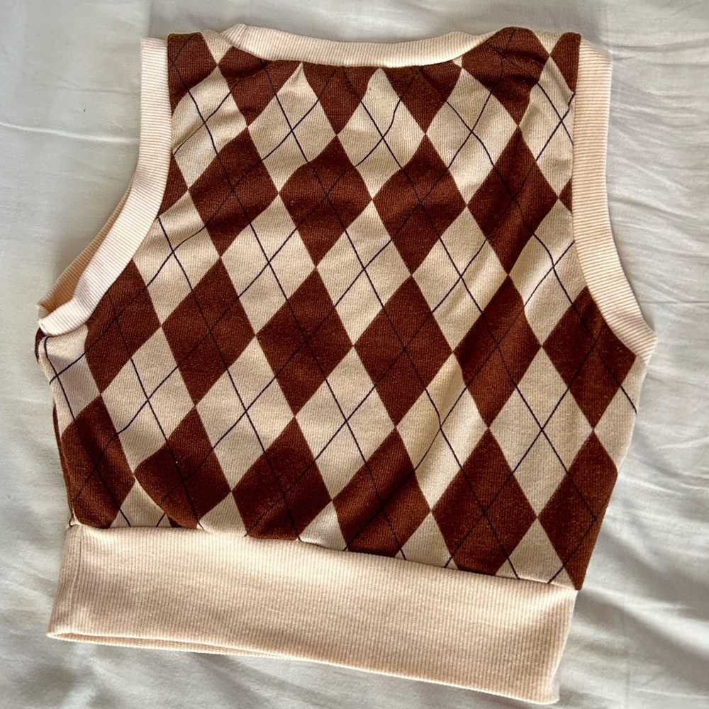 S Brown Pattern Top - Picture 2 of 3